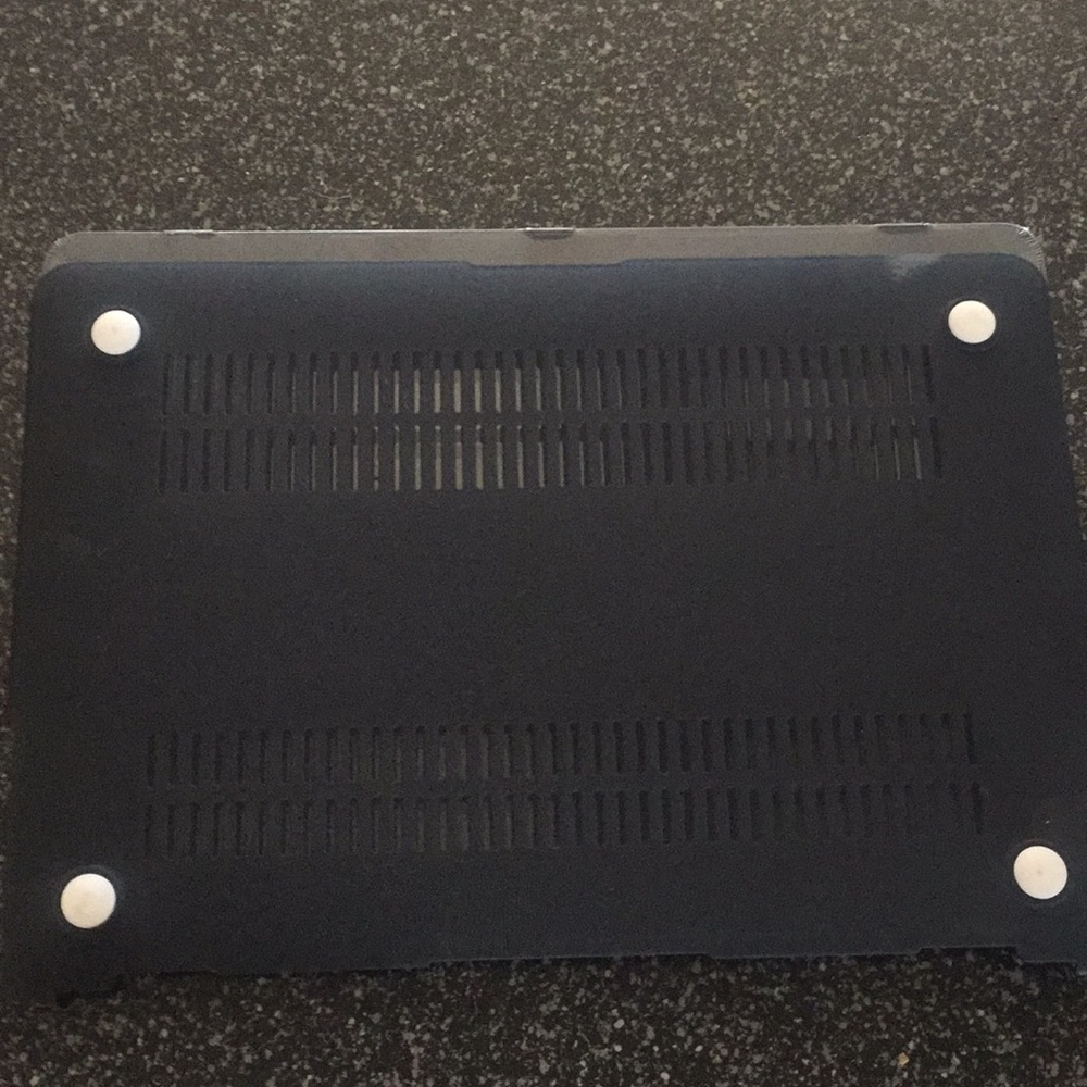 Mac Book Pro Case - Picture 2 of 3